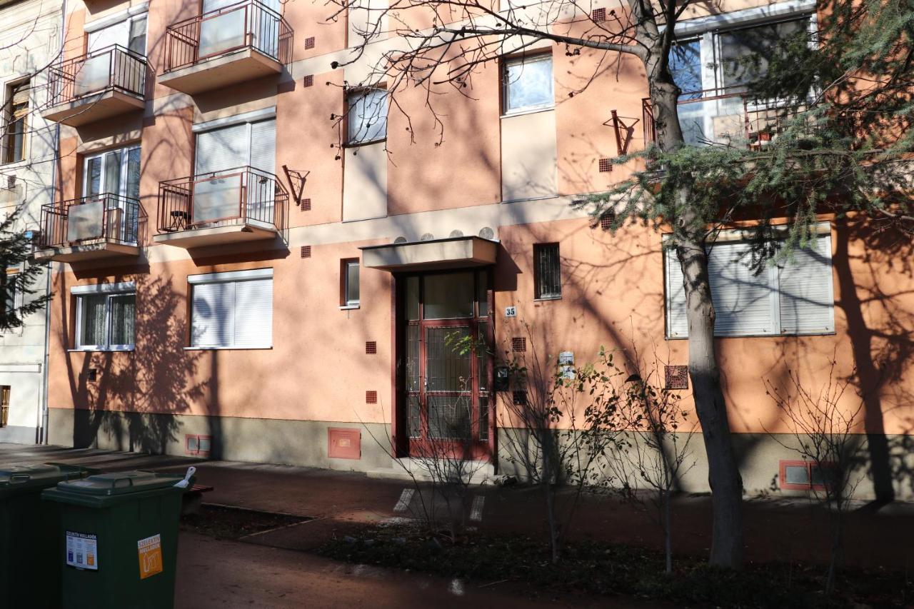 Ferienwohnung Petofi Apartman Szegedin Exterior foto